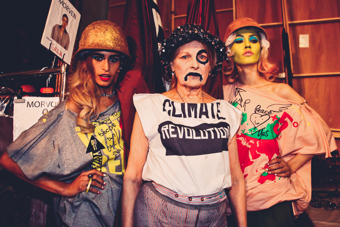 Vivienne backstage protesting by Marta Lamovsek-2